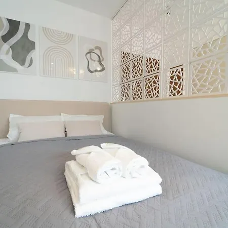 Apartamento Mit Balkon Und Privatparkplatz Augsburg