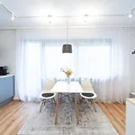 Mit Balkon Und Privatparkplatz Apartman