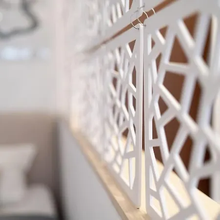 Mit Balkon Und Privatparkplatz アウグスブルク