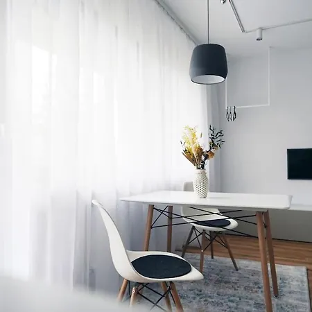 Mit Balkon Und Privatparkplatz Apartment Augsburg