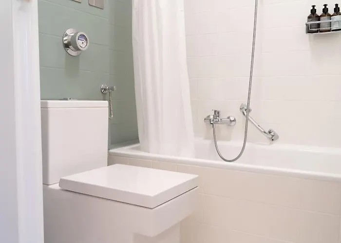 アパート Mit Balkon Und Privatparkplatz *